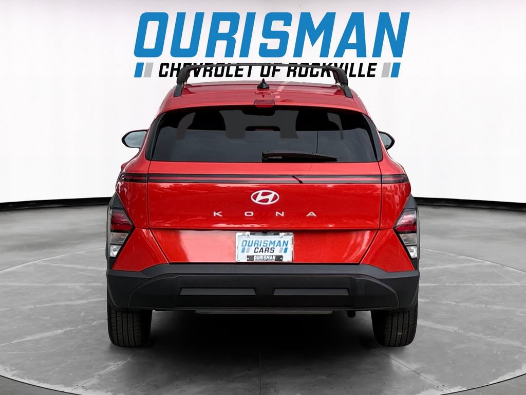 Used 2024 Hyundai Kona SEL w/ Convenience Package FWD image 5