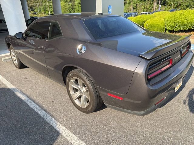 Used 2020 Dodge Challenger SXT RWD image 4
