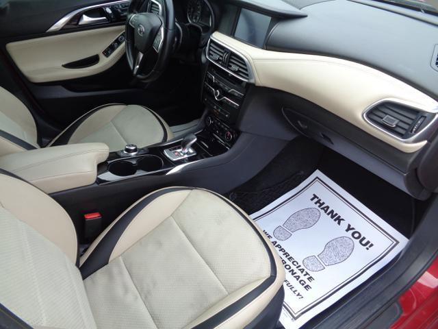 Used 2019 INFINITI QX30 image 15