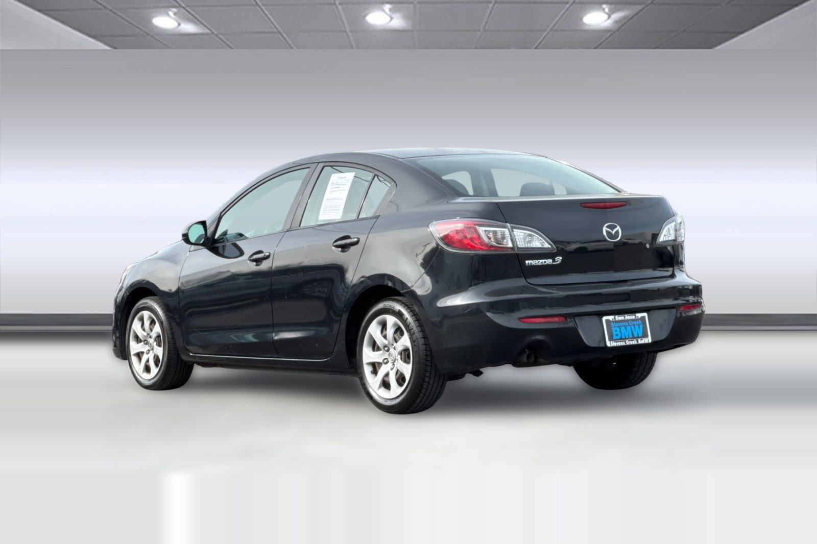 Used 2013 MAZDA MAZDA3 i SV image 3