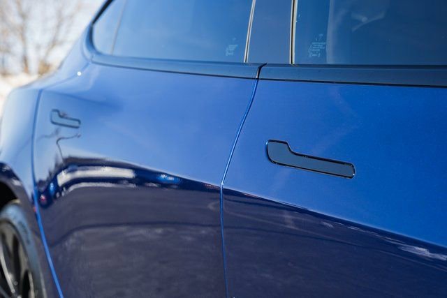 Used 2023 Tesla Model 3 Performance image 32