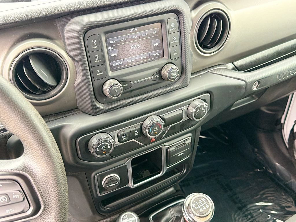 Used 2019 Jeep Wrangler Unlimited Sport AWD/4WD image 26