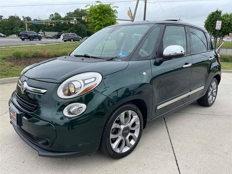 Used 2014 FIAT 500L Lounge FWD image 2