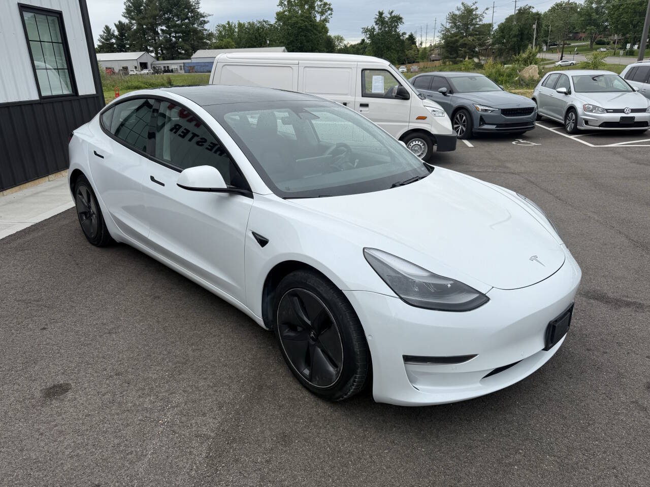 Used 2021 Tesla Model 3 Standard Range Plus RWD image 4