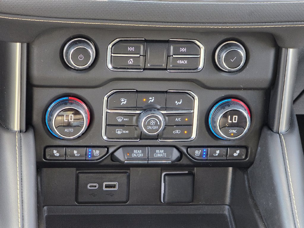 Used 2024 Chevrolet Tahoe Premier AWD/4WD image 18