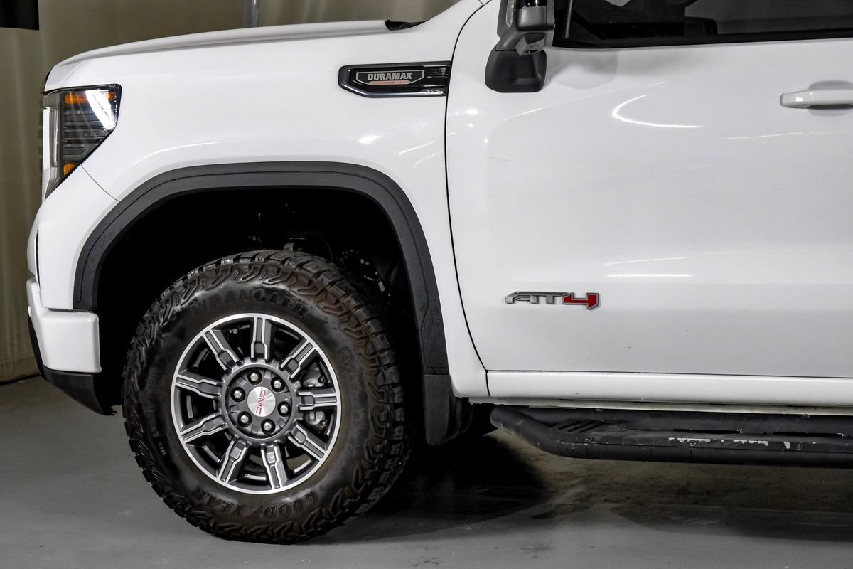 Used 2024 GMC Sierra 1500 AT4 w/ AT4 Premium Package AWD/4WD image 12