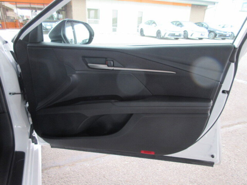 Used 2025 Toyota Camry LE w/ Convenience Package image 36