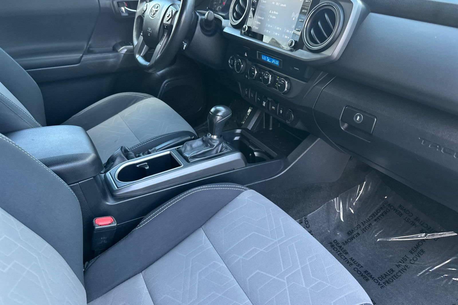 Certified 2022 Toyota Tacoma TRD Off-Road w/ Technology Package AWD/4WD image 15