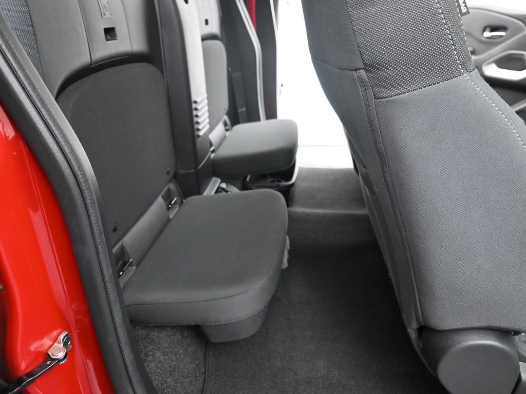Used 2022 Nissan Frontier SV image 28