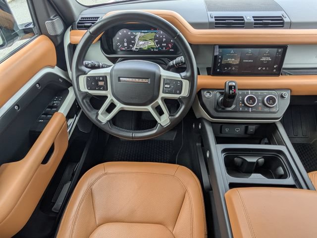 Used 2024 Land Rover Defender 110 SE AWD/4WD image 16
