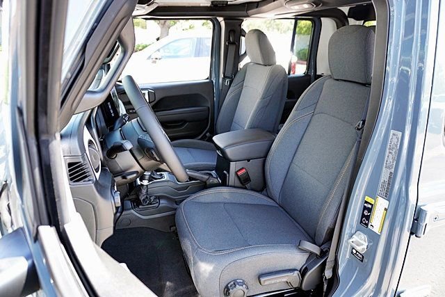 New 2025 Jeep Gladiator Sport S image 20