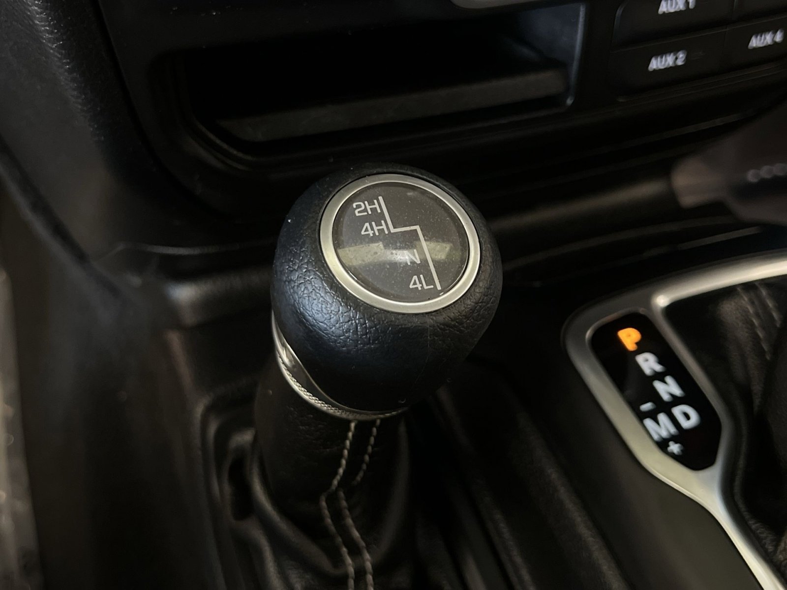 Used 2018 Jeep Wrangler Unlimited Sahara image 31
