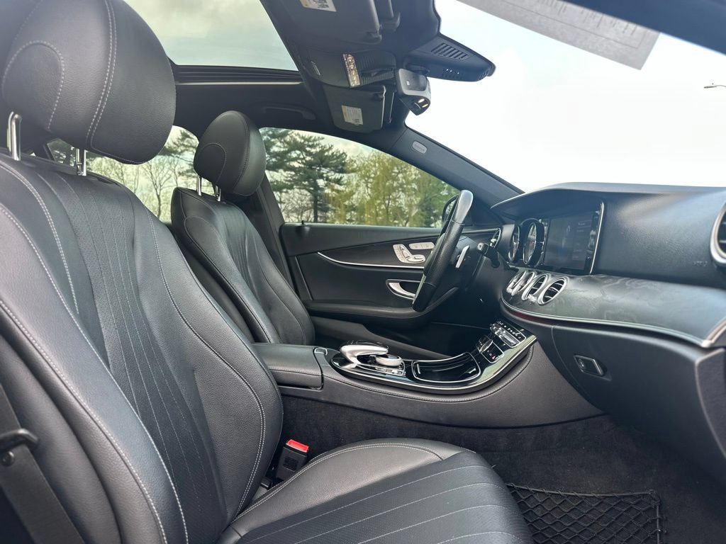 Used 2017 Mercedes-Benz E 300 4MATIC image 23