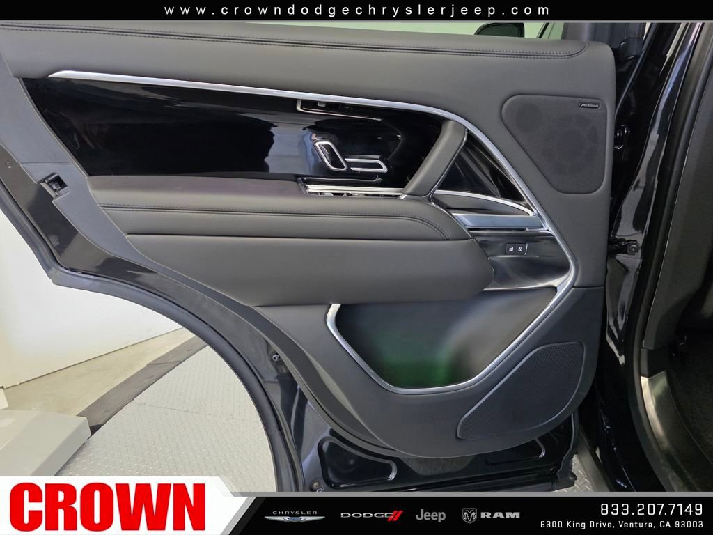 Used 2024 Land Rover Range Rover SE image 23