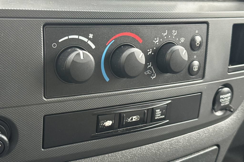 Used 2009 Dodge Ram 2500 Truck SLT w/ Trailer Tow Group RWD image 19