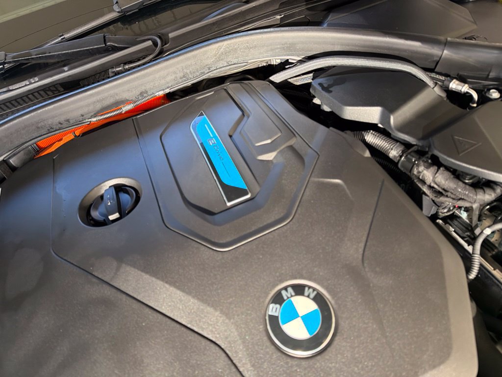 Used 2021 BMW 330e w/ Driving Assistance Package RWD image 13
