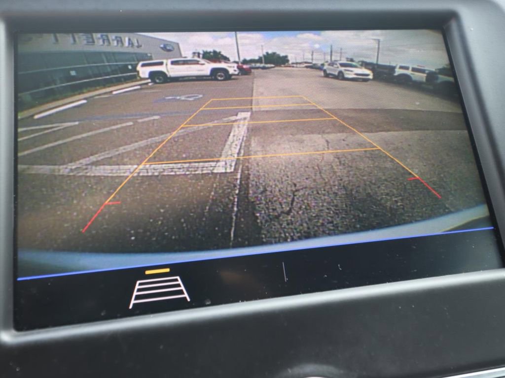 Used 2020 Chevrolet Equinox LS w/ LS Convenience Package image 4