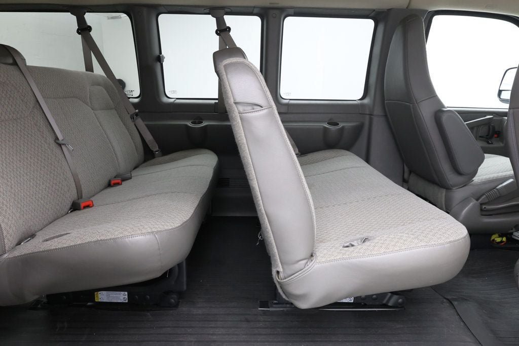 Used 2024 Chevrolet Express 3500 LS RWD image 20