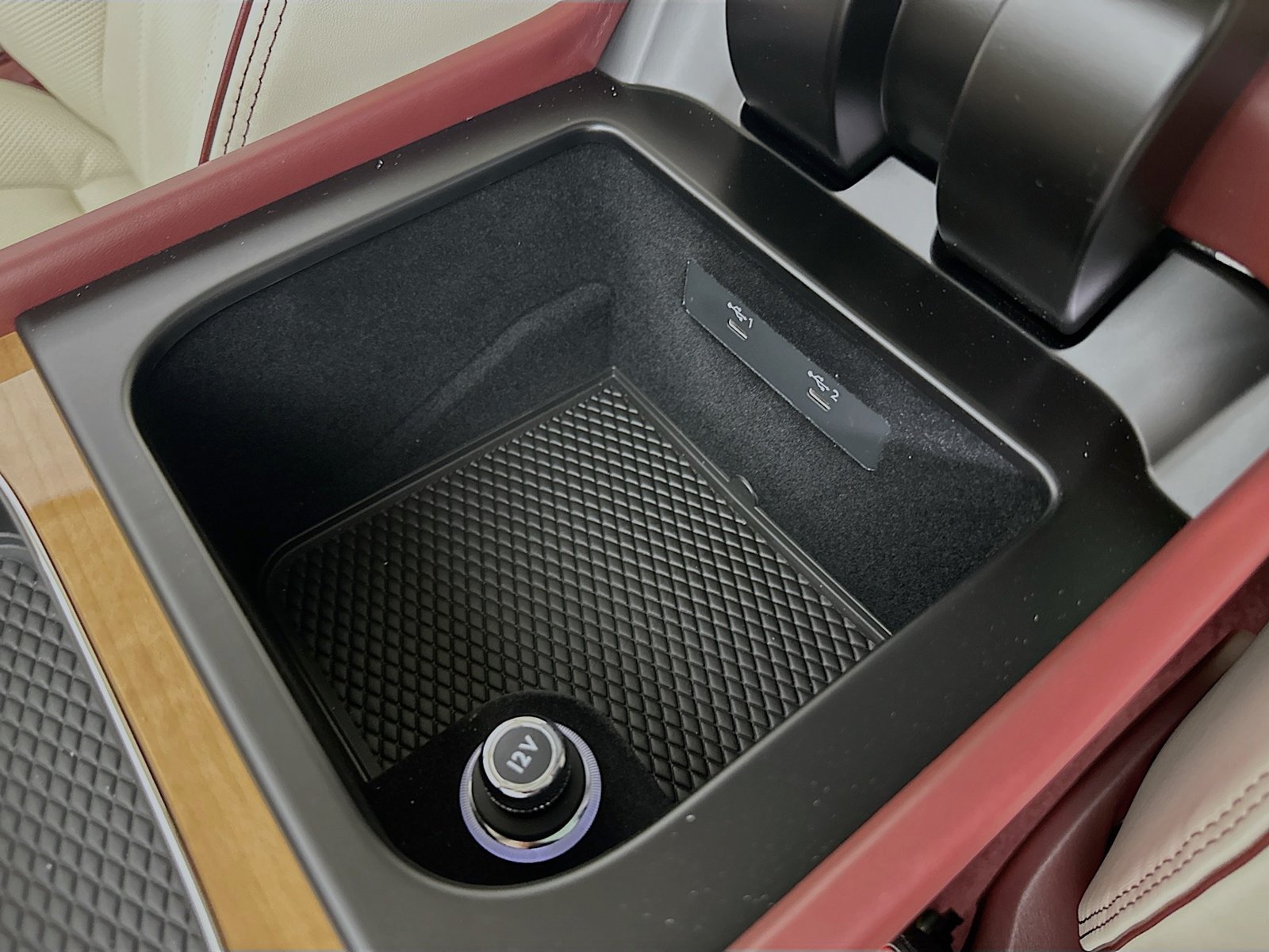 New 2026 Bentley Bentayga AWD/4WD image 32