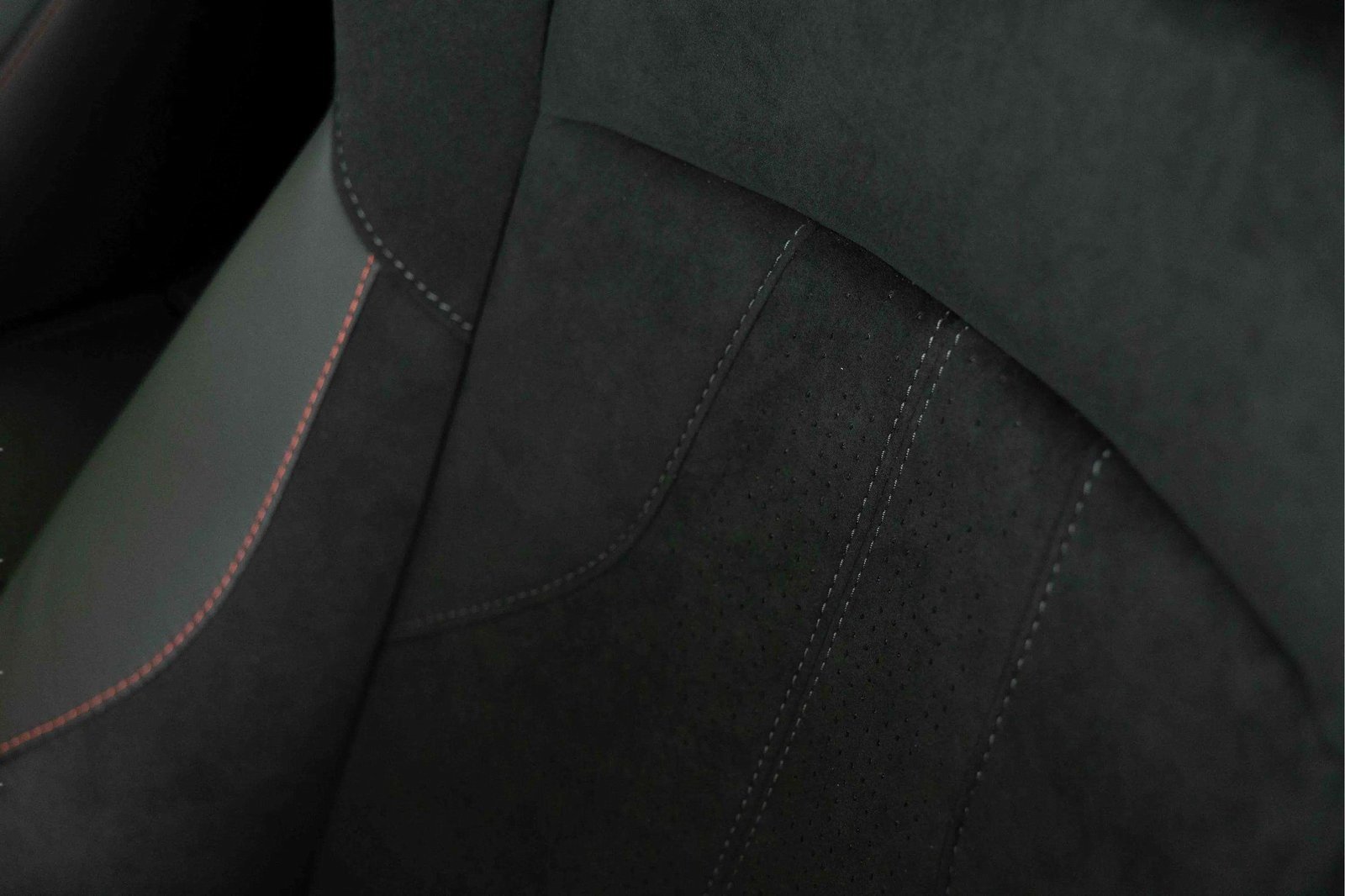 New 2025 Aston Martin V8 Vantage Coupe image 26