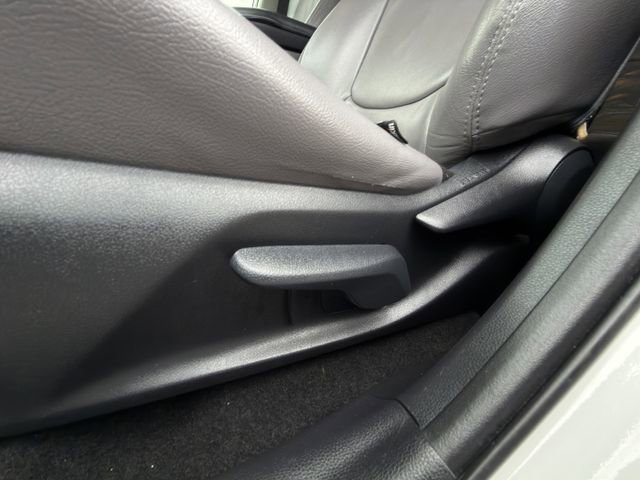 Used 2019 Toyota RAV4 LE image 25