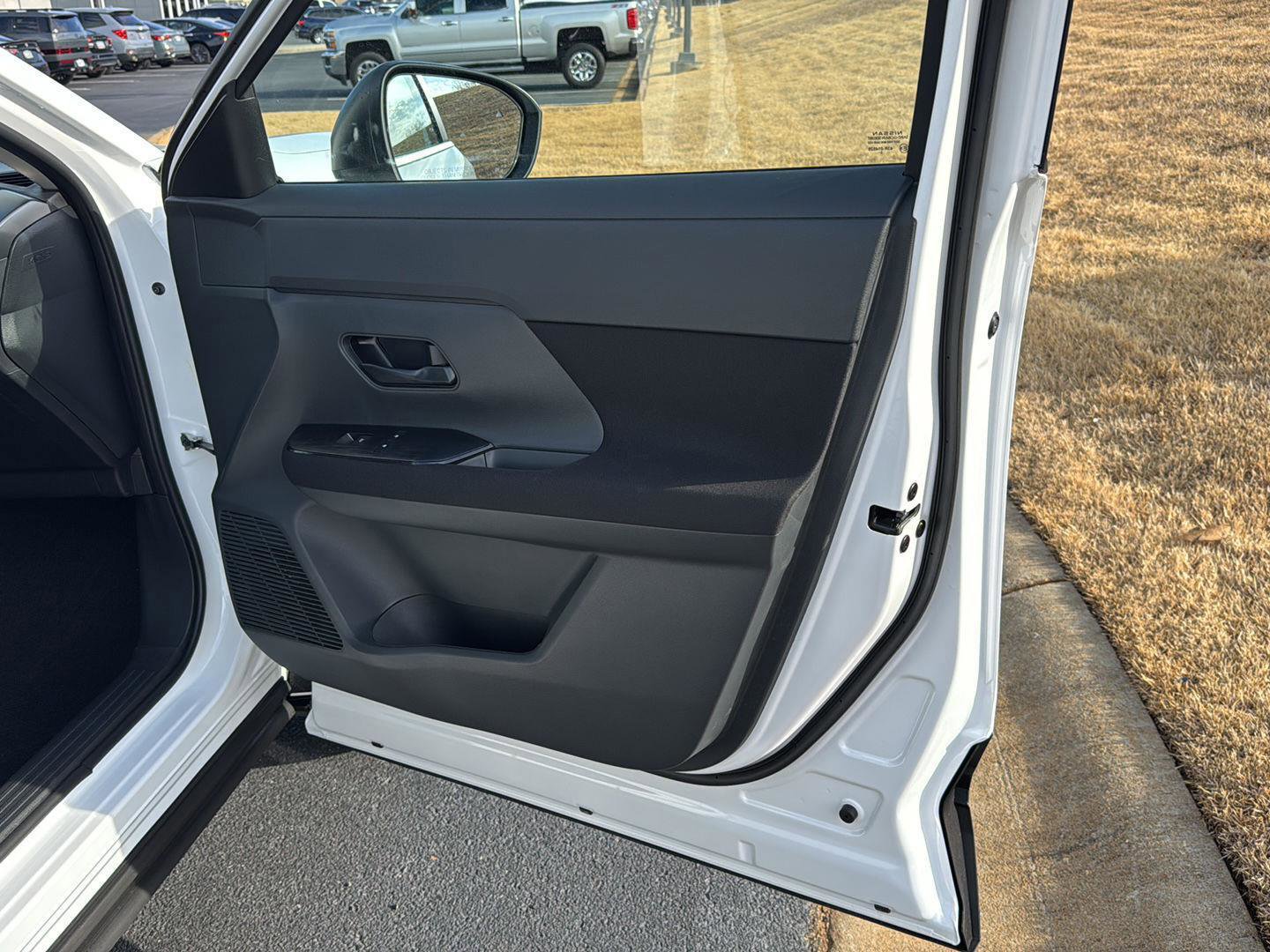 New 2026 Nissan Kicks S image 12