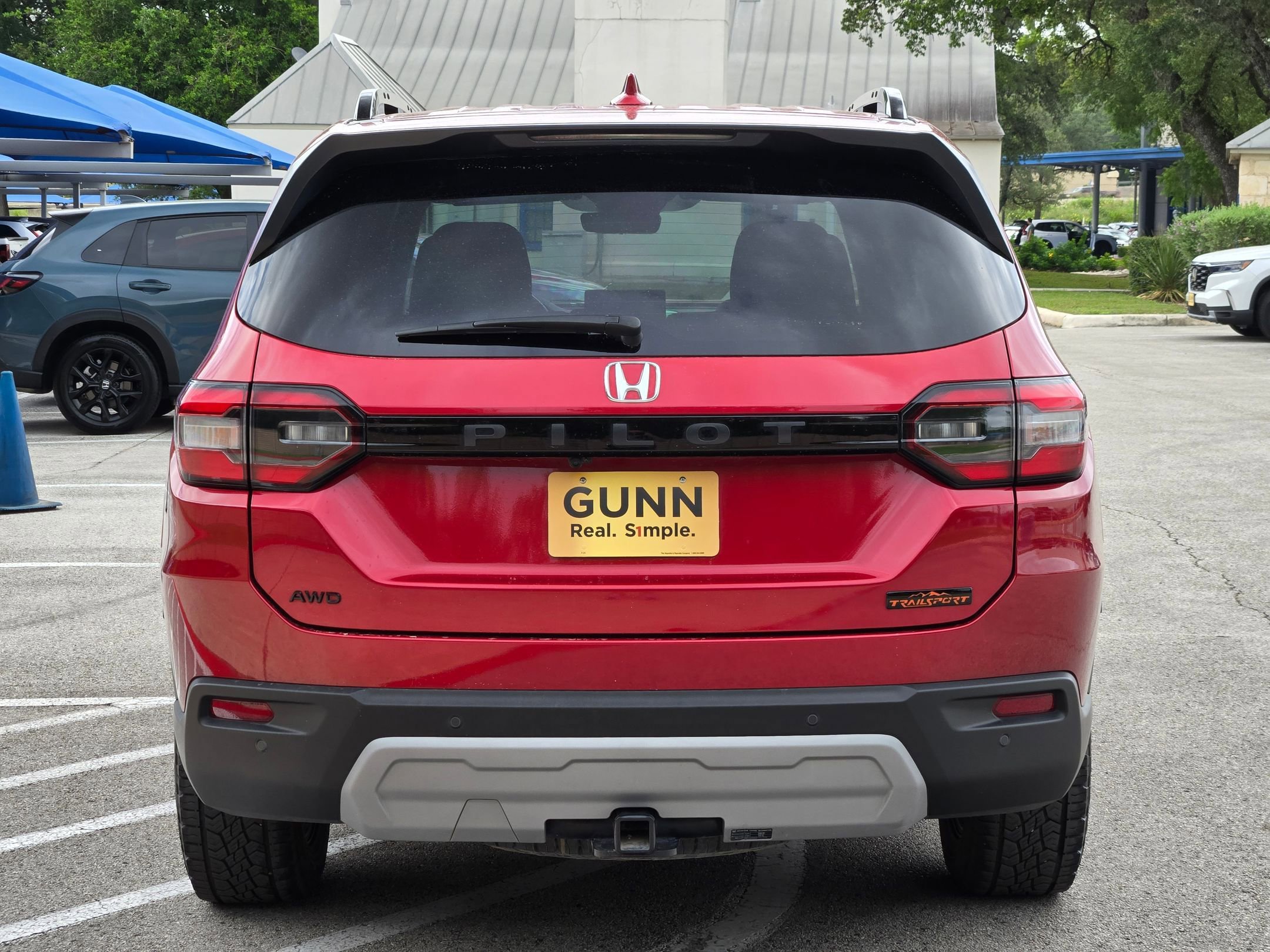 Used 2024 Honda Pilot TrailSport image 4