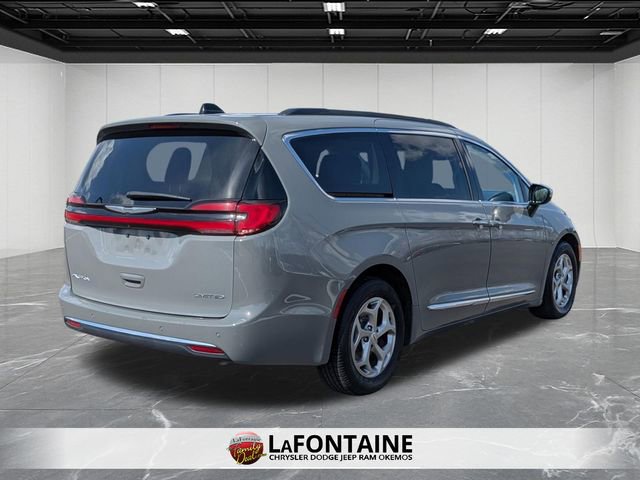 Used 2023 Chrysler Pacifica Limited FWD image 5