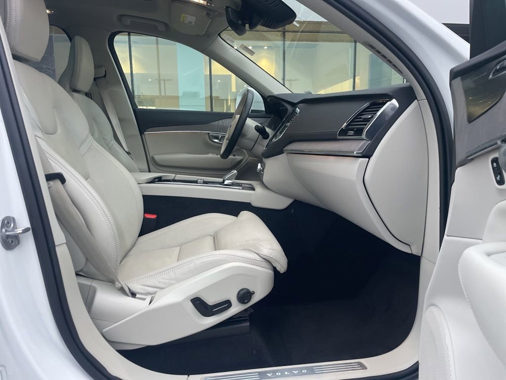Certified 2024 Volvo XC90 B6 Ultimate image 16
