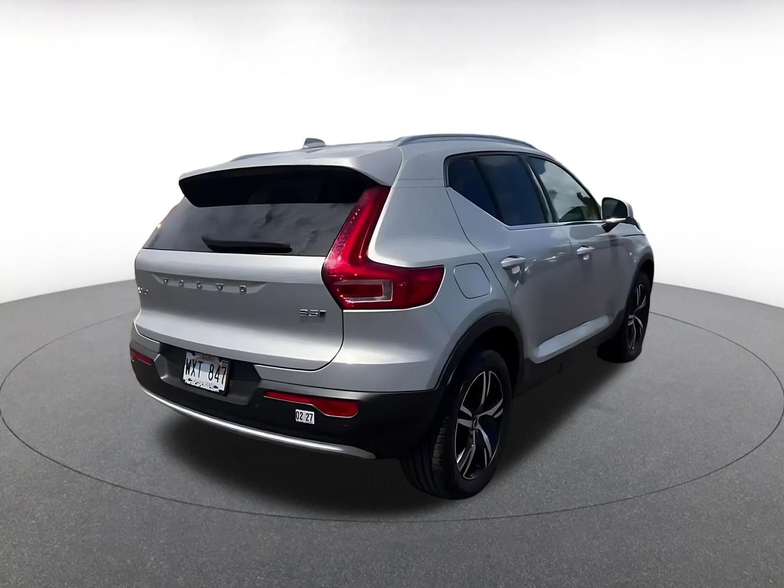 Used 2024 Volvo XC40 B5 Core AWD/4WD image 15