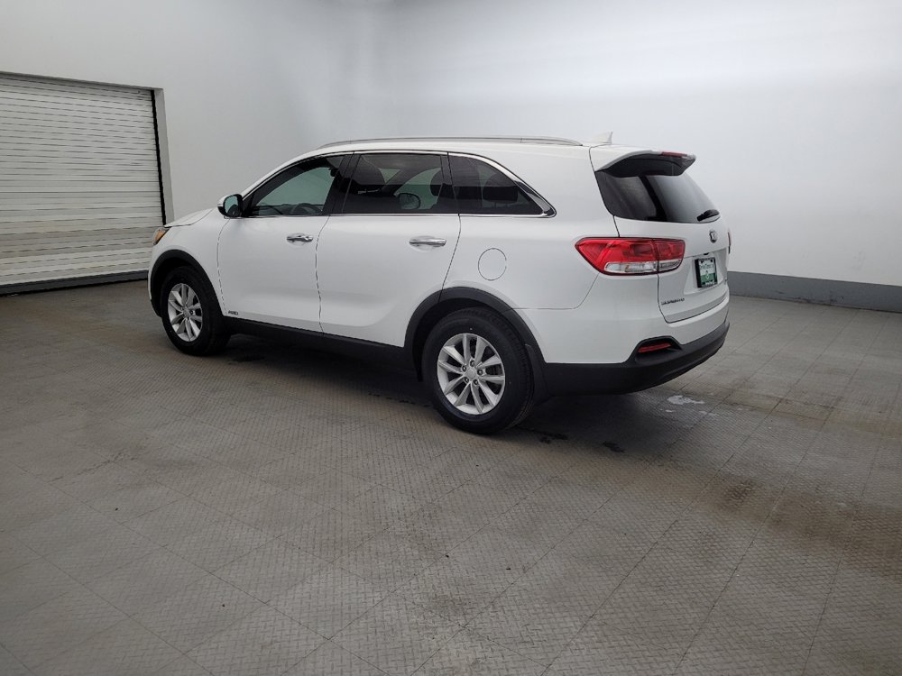 Used 2018 Kia Sorento LX image 3