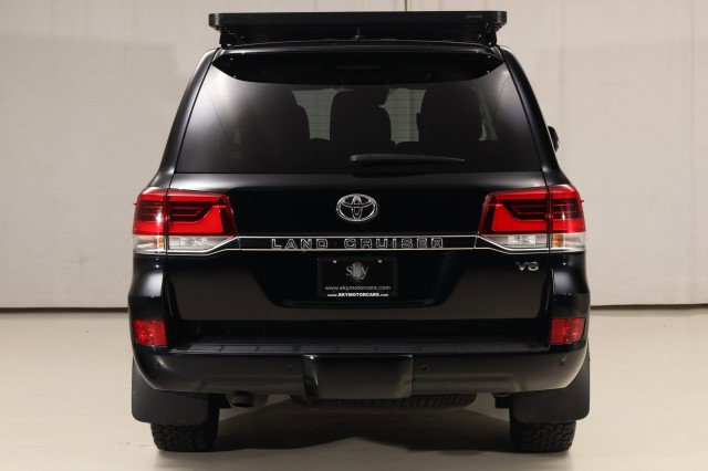 Used 2016 Toyota Land Cruiser AWD/4WD image 11