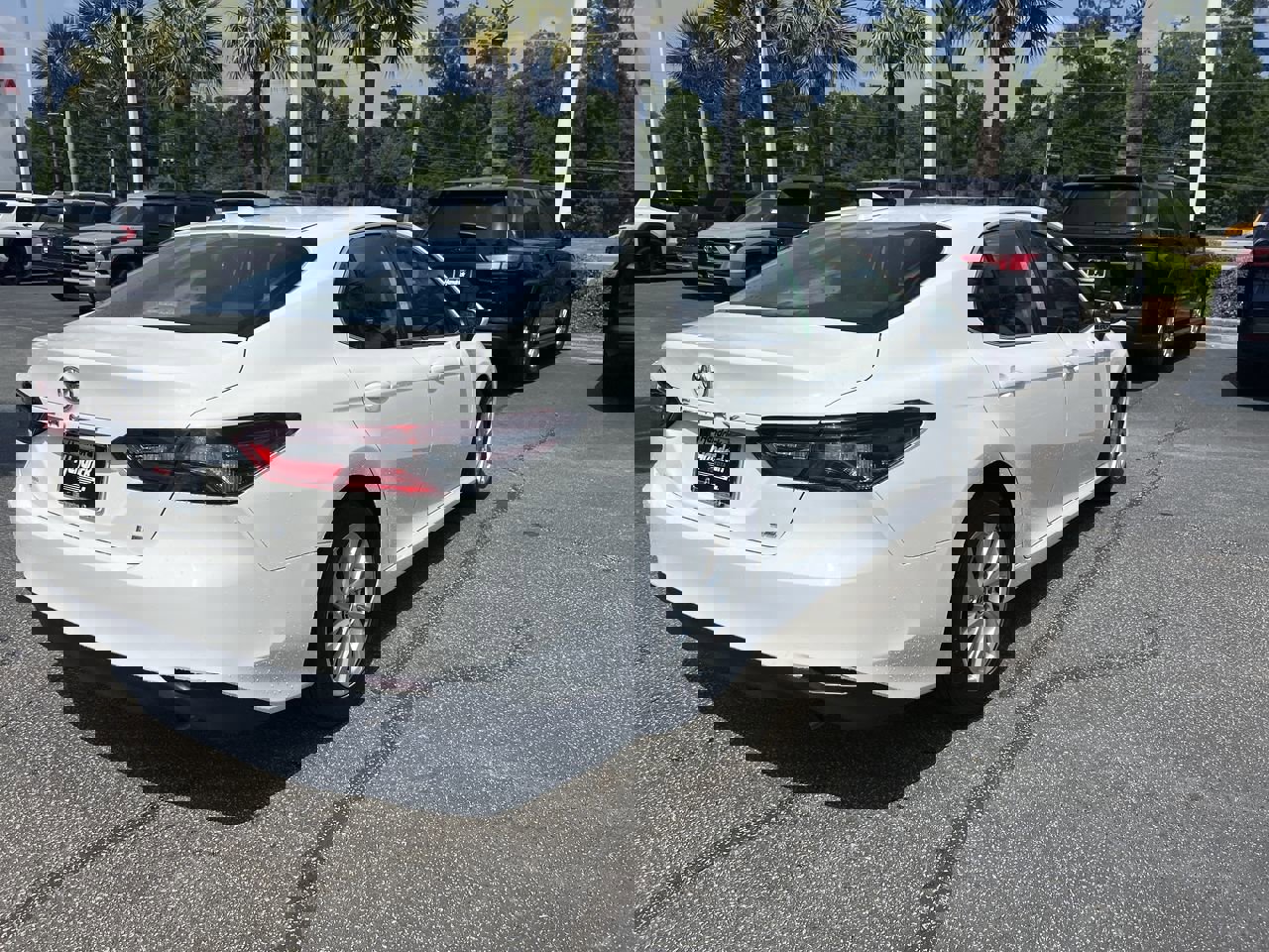 Used 2024 Toyota Camry LE FWD image 10