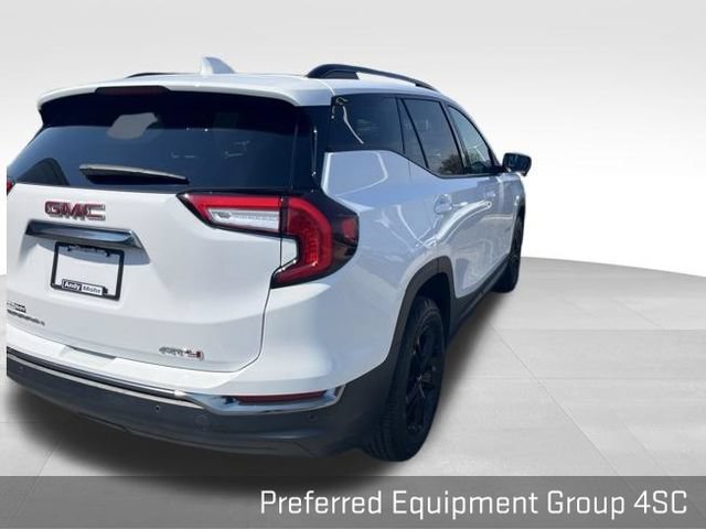 Used 2024 GMC Terrain AT4 w/ Tech Package AWD/4WD image 14