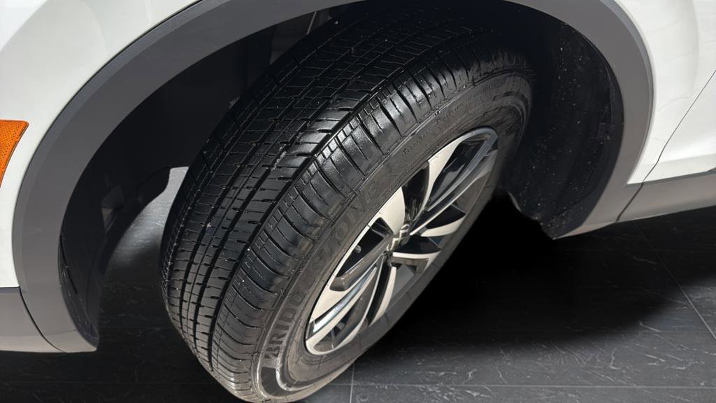 Used 2024 Volkswagen Tiguan S image 33