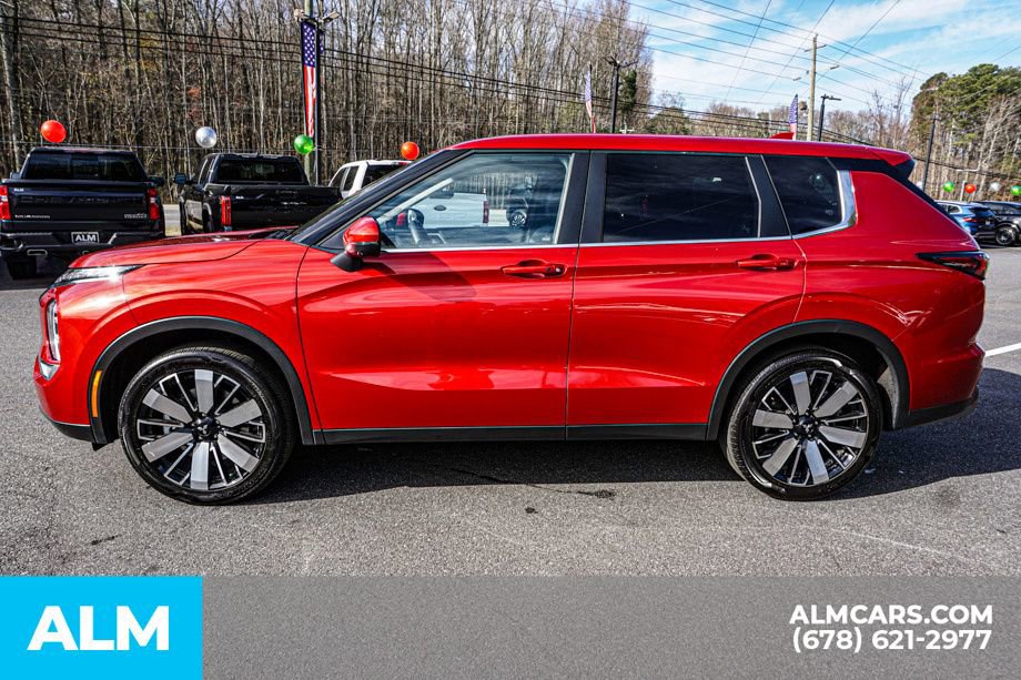 Used 2025 Mitsubishi Outlander SE image 7