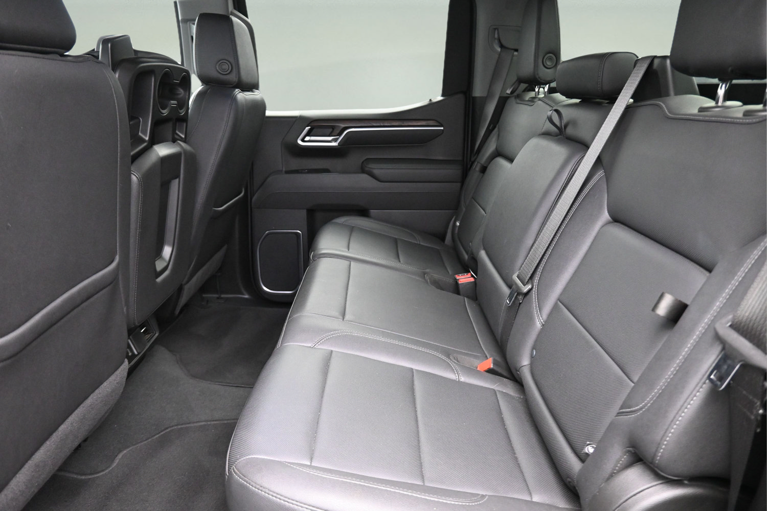 Used 2025 GMC Sierra 1500 SLT RWD image 13