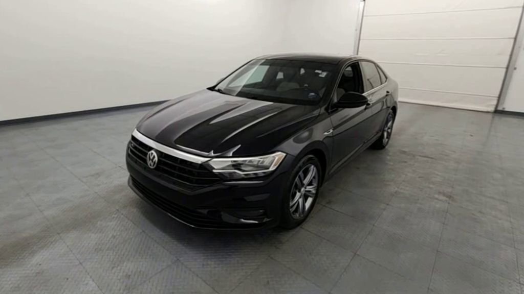 Used 2021 Volkswagen Jetta R-Line image 3