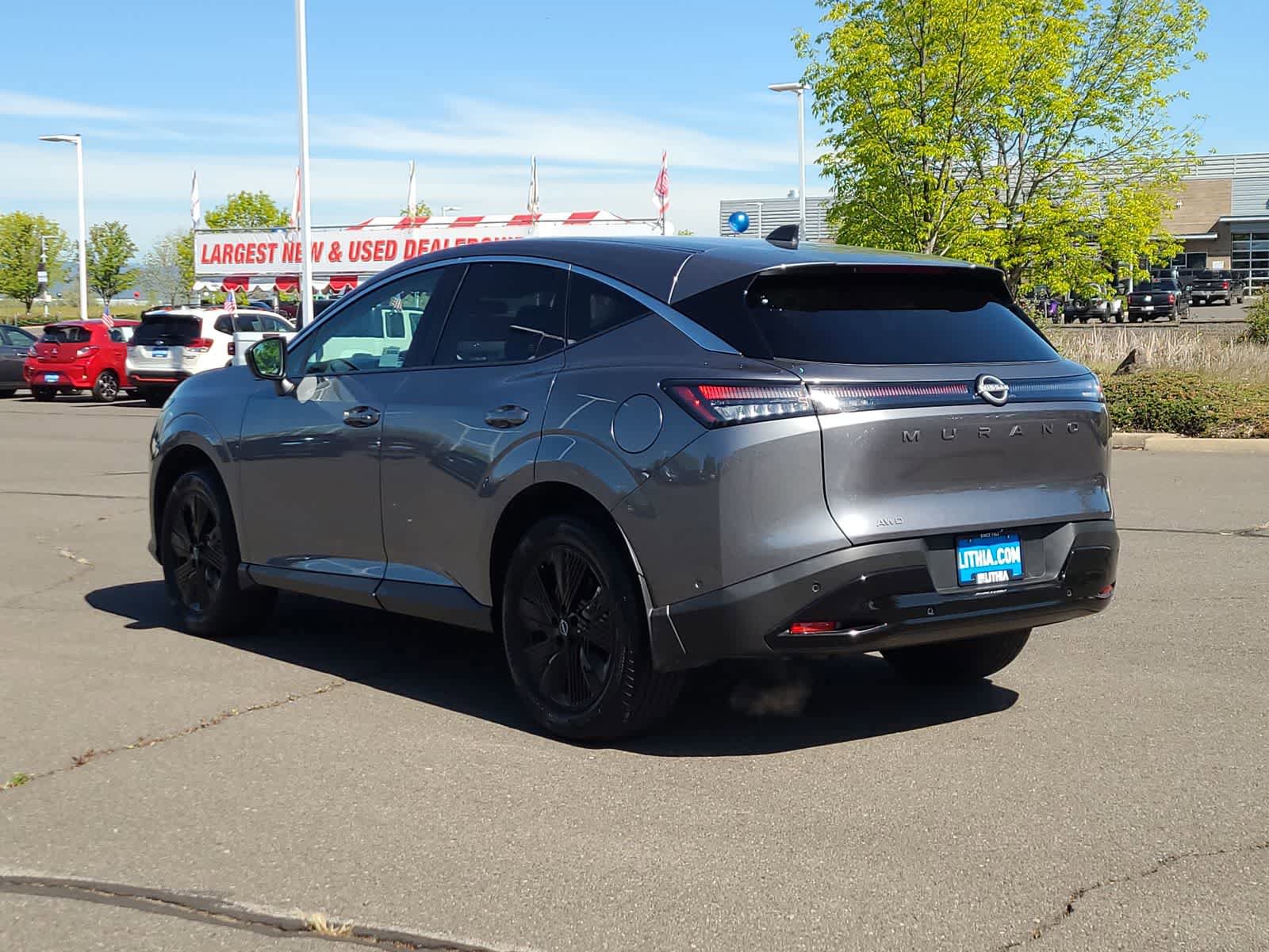 Used 2025 Nissan Murano SV AWD/4WD image 12