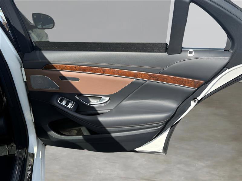 Used 2014 Mercedes-Benz S 550 Sedan image 25