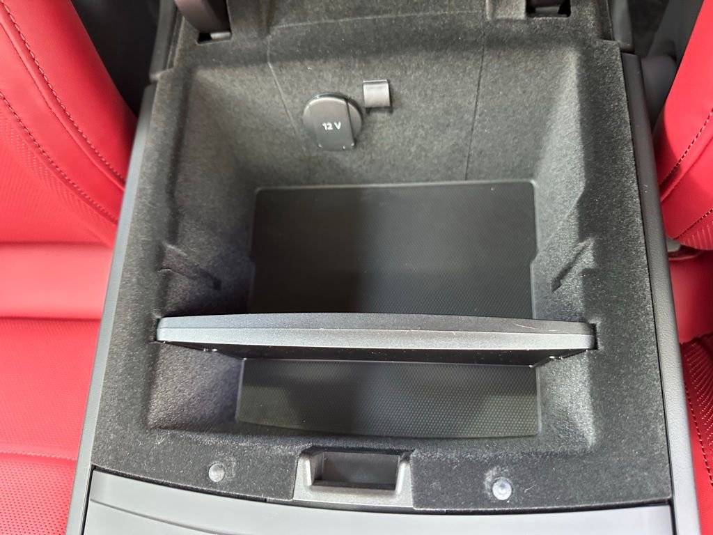 Used 2025 Porsche Panamera image 28