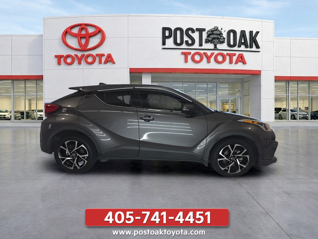Used 2019 Toyota C-HR Limited FWD image 6