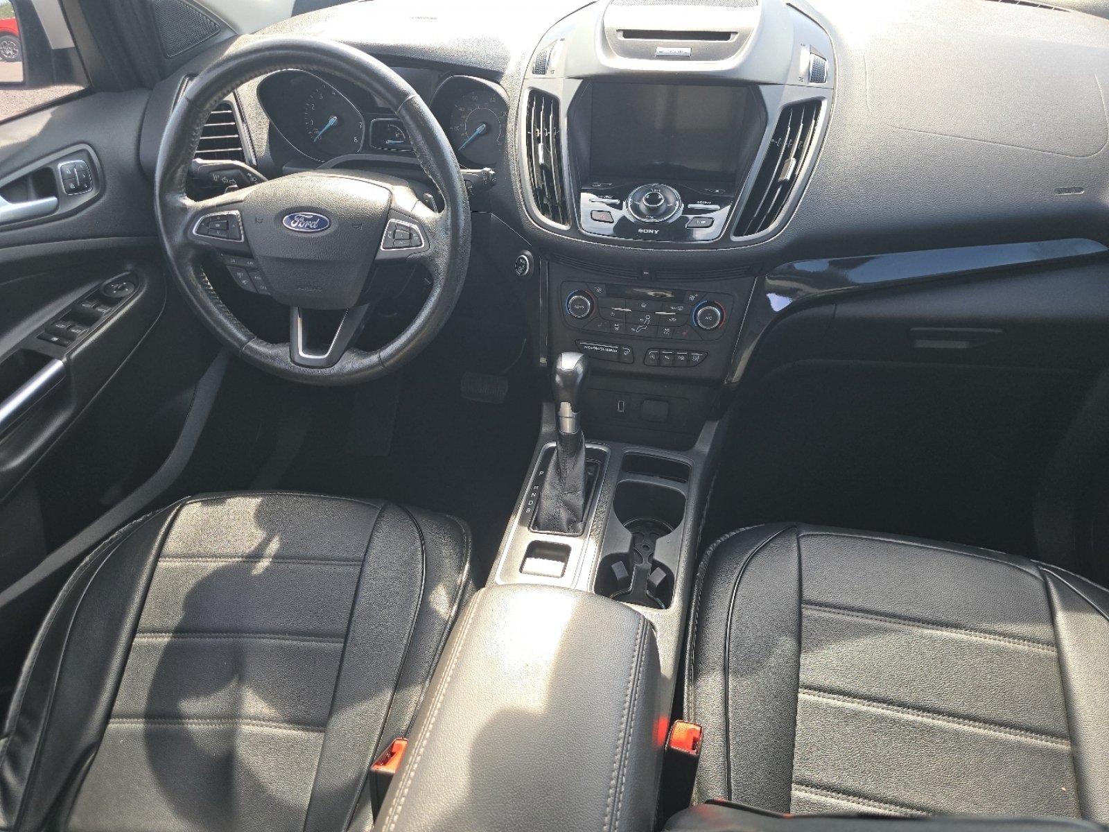 Used 2017 Ford Escape Titanium w/ Canadian Touring Package AWD/4WD image 26
