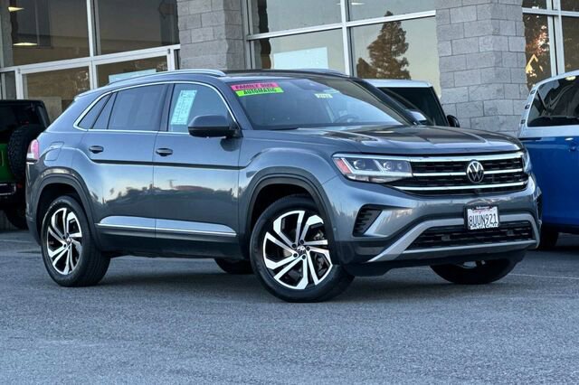 Used 2020 Volkswagen Atlas Cross Sport SEL Premium image 2