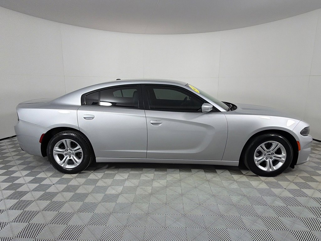 Used 2021 Dodge Charger SXT w/ Leather Interior Group image 4