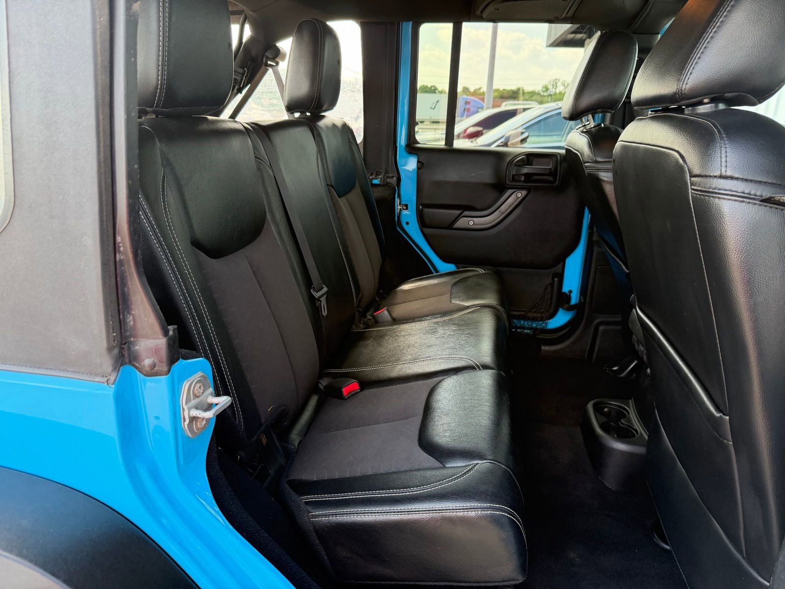 Used 2017 Jeep Wrangler Unlimited Sport AWD/4WD image 23
