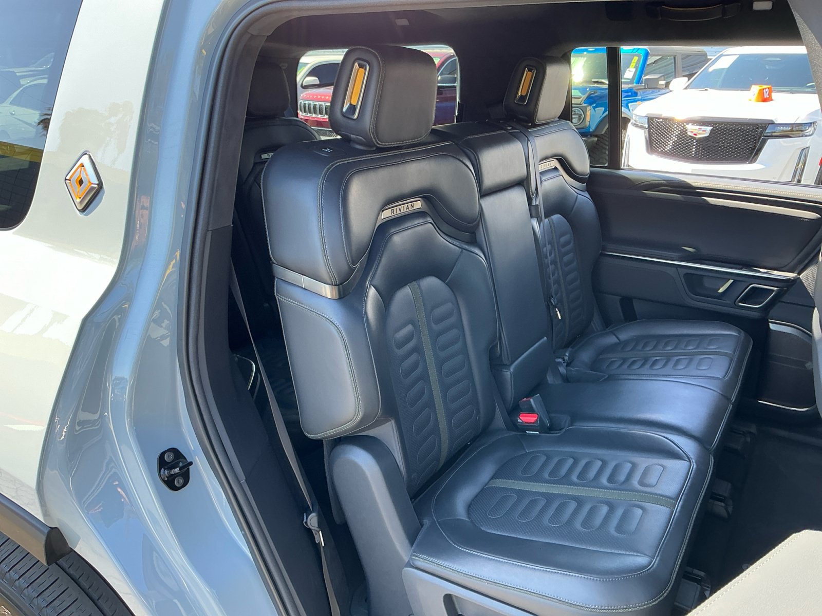 Used 2024 Rivian R1S Adventure Dual AWD/4WD image 20