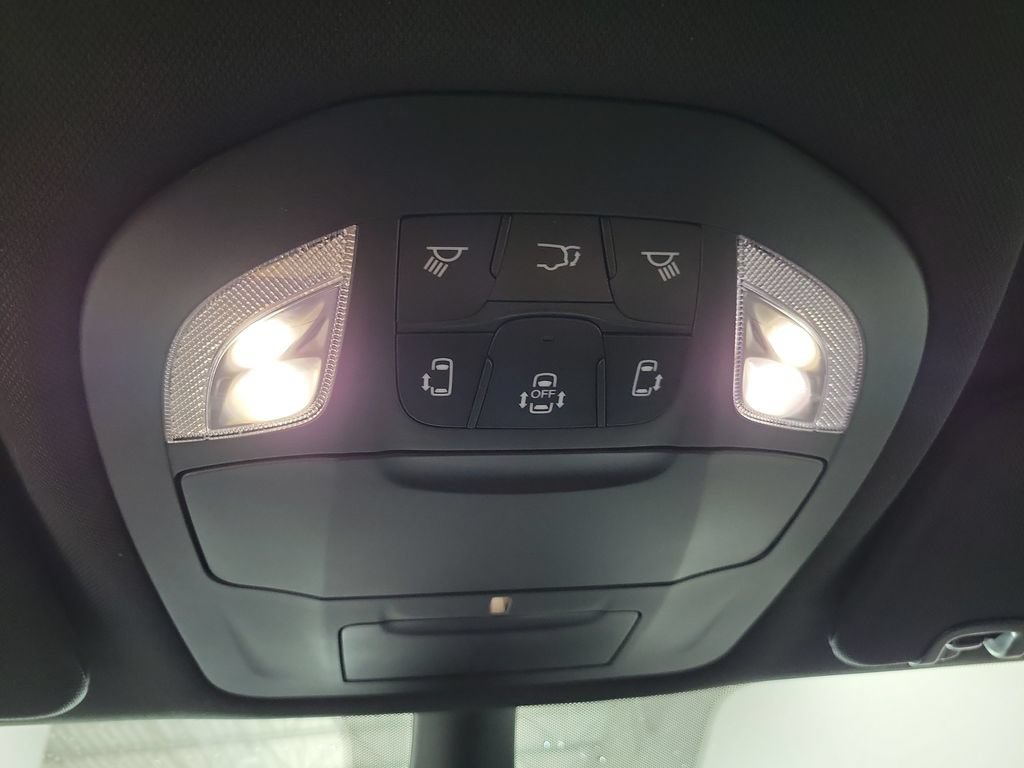 New 2027 Chrysler Pacifica Select AWD/4WD image 28