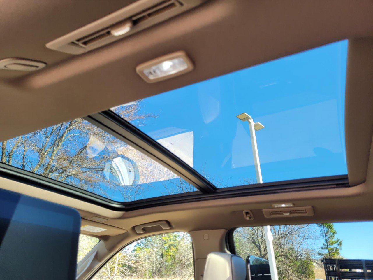 New 2026 GMC Yukon XL Denali w/ Denali Reserve Package image 12