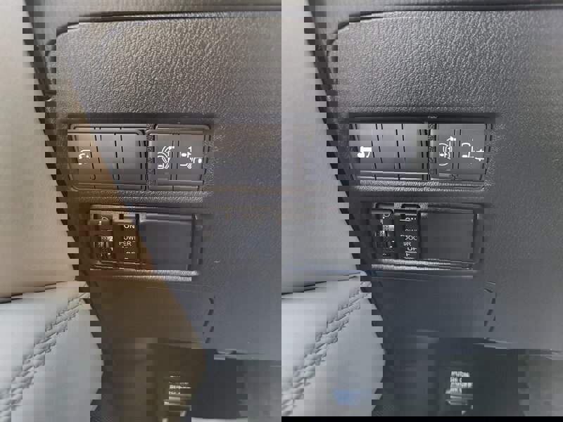 Used 2017 Nissan Armada Platinum image 22